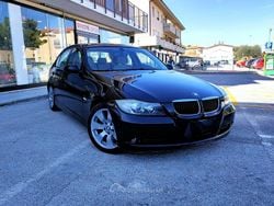 Nero Usata 2009 BMW 320 Tre volumi | 4900 € (Buon prezzo)