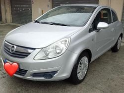 Argento Usata 2006 Opel Corsa Sport Tre volumi | 2900 € (Buon prezzo)