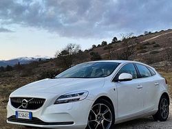 Bianco Usata 2016 Volvo V40 Station wagon | 9500 € (Buon prezzo)