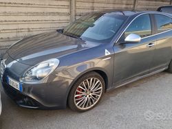 Usata 2011 Alfa Romeo Giulietta Quadrifoglio Due volumi | 7500 €