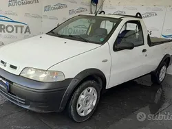 Bianco Usata 2006 Fiat Strada Monovolume | 8900 € (Molto cara)