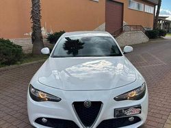 Bianco Usata 2016 Alfa Romeo Giulia Super Tre volumi | 11.999 € (Super prezzo)