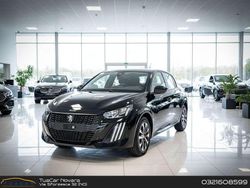 Nero Nuova 2026 Peugeot 208 Style Due volumi | 18.400 € (Buon prezzo)
