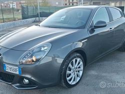 Grigio Usata 2015 Alfa Romeo Giulietta Exclusive Tre volumi | 6700 € (Buon prezzo)