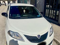 Bianco Usata 2016 Lancia Ypsilon Due volumi | 6000 € (Buon prezzo)