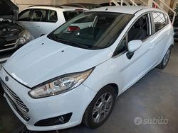 Bianco Usata 2016 Ford Fiesta Titanium Due volumi | 8990 € (Buon prezzo)