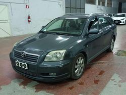 Grigio Usata 2005 Toyota Avensis Station wagon | 1890 €