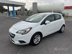 Bianco Usata 2017 Opel Corsa Coupé | 7400 € (Buon prezzo)