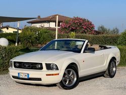Bianco Usata 2008 Ford Mustang Cabrio | 21.800 €