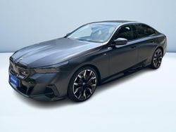 Grigio metallizzato Usata 2023 BMW i5 Comfort Edition Tre volumi | 84.000 € (Buon prezzo)
