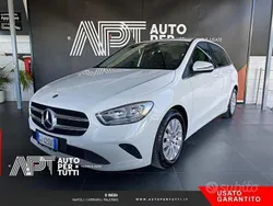Bianco Usata 2022 Mercedes B180 Business Monovolume | 22.300 € (Buon prezzo)