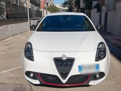 Bianco Usata 2018 Alfa Romeo Giulietta Due volumi | 13.500 € (Molto cara)