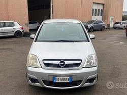 Grigio Usata 2009 Opel Meriva Monovolume | 2700 € (Cara)