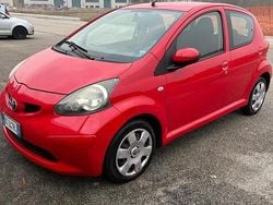 Rosso Usata 2010 Toyota Aygo Due volumi | 3999 € (Buon prezzo)