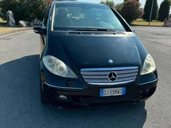 Usata 2007 Mercedes A200 Tre volumi | 1800 € (Buon prezzo)