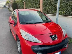 Usata 2008 Peugeot 207 Due volumi | 2700 € (Buon prezzo)