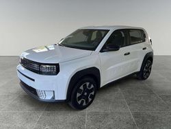 Bianco Nuova 2025 Fiat Panda Icon SUV | 18.450 €