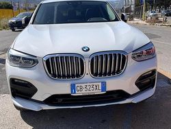 Bianco Usata 2020 BMW X4 Efficient Dynamics SUV | 35.800 € (Buon prezzo)