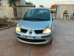 Grigio Usata 2007 Renault Modus Luxe Monovolume | 2100 € (Buon prezzo)