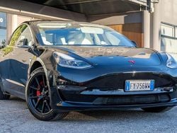 Nero Usata 2019 Tesla Model 3 Performance Tre volumi | 25.900 € (Cara)