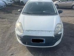 Usata 2011 Fiat Punto Evo Due volumi | 2200 € (Super prezzo)