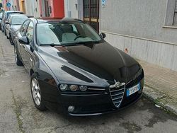 Nero Usata 2005 Alfa Romeo 159 Tre volumi | 2000 €