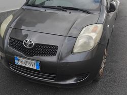 Grigio Usata 2009 Toyota Yaris Due volumi | 3000 €