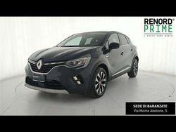 Blu scuro Usata 2023 Renault Captur Techno SUV | 20.990 € (Buon prezzo)
