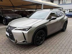 Grigio / metallizzato Usata 2021 Lexus UX 250h SUV | 23.500 € (Buon prezzo)