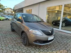 Grigio(met.) Nuova 2024 Lancia Ypsilon Gold Due volumi | 16.900 € (Buon prezzo)