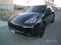 Nero Usata 2017 Porsche Cayenne Platinum Edition SUV | 32.000 € (Molto cara)