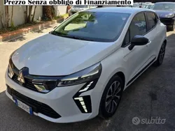 Bianco pastello Usata 2024 Mitsubishi Colt Invite Tre volumi | 14.900 € (Ottimo prezzo)