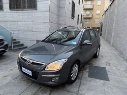 Grigio scuro Usata 2009 Hyundai i30 Dynamiq Station wagon | 4900 €