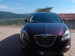 Rosso Usata 2011 Lancia Delta Due volumi | 4500 € (Buon prezzo)