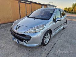 Grigio Usata 2006 Peugeot 207 Tre volumi | 2900 € (Buon prezzo)
