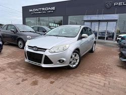 Grigio Usata 2011 Ford Focus Tre volumi | 6890 € (Molto cara)