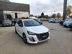 Bianco okenite Nuova 2025 Peugeot 208 Style Due volumi | 19.650 € (Buon prezzo)