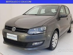 Grigio Usata 2013 VW Polo Comfortline Tre volumi | 7950 € (Cara)