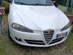 Bianco Usata 2007 Alfa Romeo 147 Due volumi | 1400 € (Super prezzo)