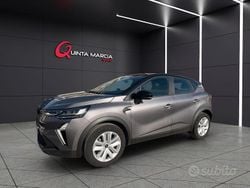 Grigio Nuova 2025 Renault Captur SUV | 22.650 €