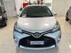 Grigio Usata 2016 Toyota Yaris Active Tre volumi | 10.900 € (Buon prezzo)