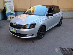 Grigio Usata 2016 Skoda Fabia Business Line Tre volumi | 9900 € (Molto cara)