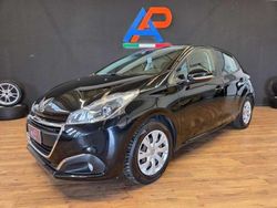 Nero Usata 2018 Peugeot 208 Allure Due volumi | 6490 € (Buon prezzo)