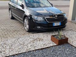 Usata 2014 Skoda Superb Station wagon | 9000 € (Buon prezzo)