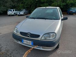 Usata 2001 Citroën Saxo Due volumi | 799 €
