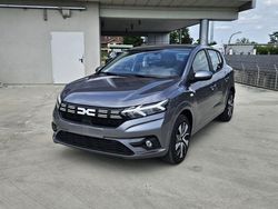 Grigio Nuova 2025 Dacia Sandero Expression Due volumi | 16.142 € (Ottimo prezzo)