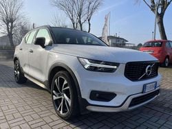 Bianco Usata 2019 Volvo XC40 R-Design SUV | 24.900 € (Buon prezzo)