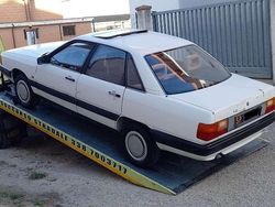 Usata 1983 Audi 100 Tre volumi | 1500 €