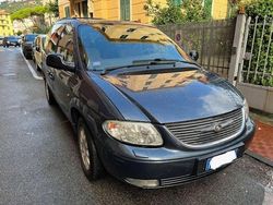 Blu/azzurro Usata 2003 Chrysler Voyager Monovolume | 5500 € (Cara)