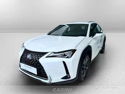 Bianco Usata 2019 Lexus UX 250h SUV | 19.900 € (Buon prezzo)